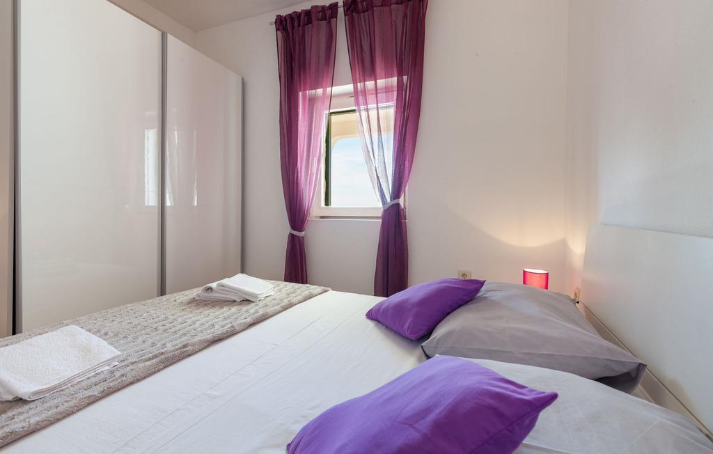 Apartments Nena พิสัก ภายนอก รูปภาพ